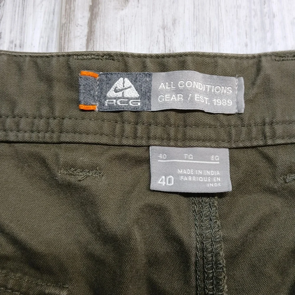 Nike ACG Mens Cargo Shorts Olive Green Cotton Canvas Utility Hiking Size 40